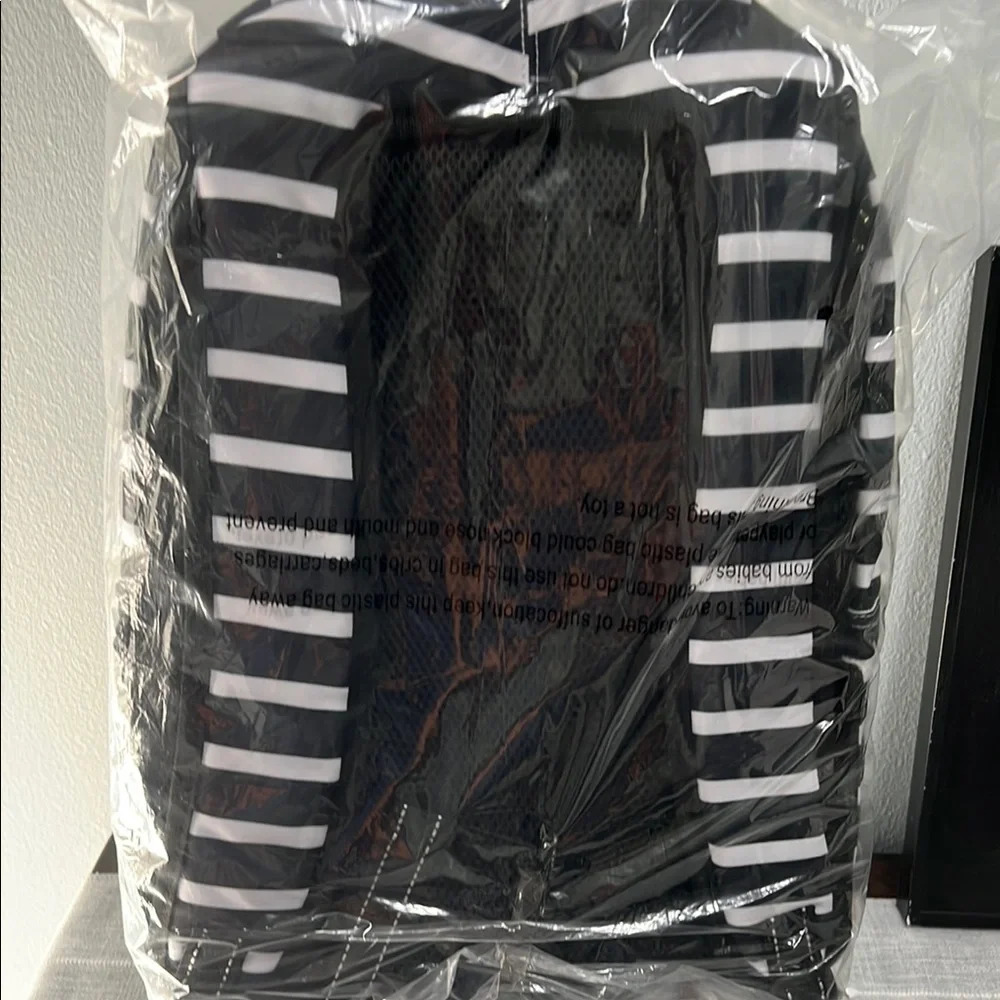 Brand new, with tag Scout Pack Leader Backpack in Fleetwood Black - Picture 3 of 9